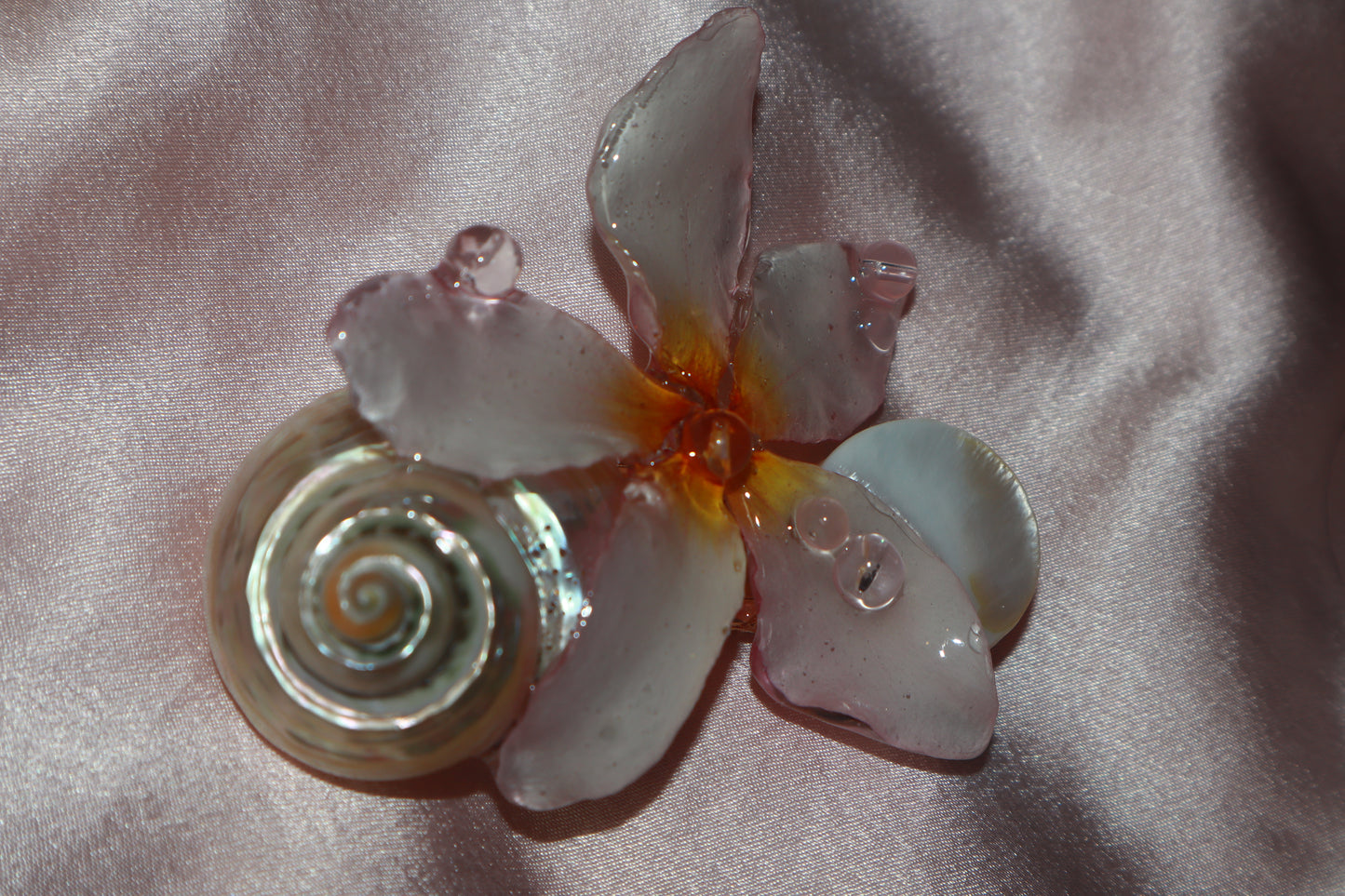 Clip~ Plumeria, Nacar & Caracol
