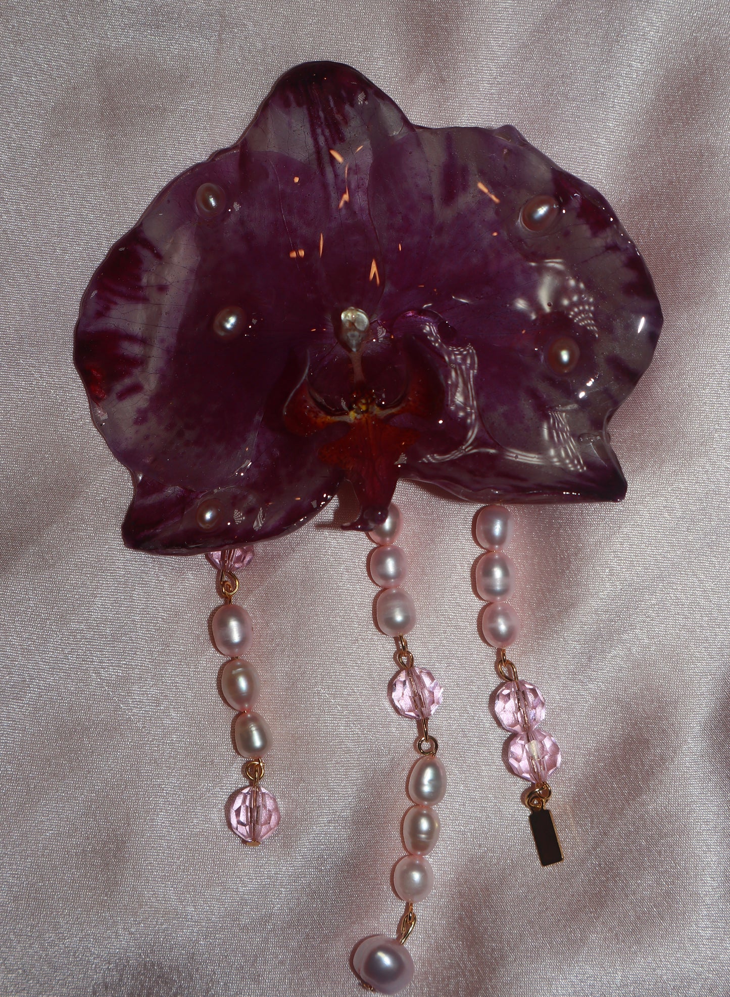 Clip~Orquídea Grande, Perlas de Aguadulce&Perlas de vidrio