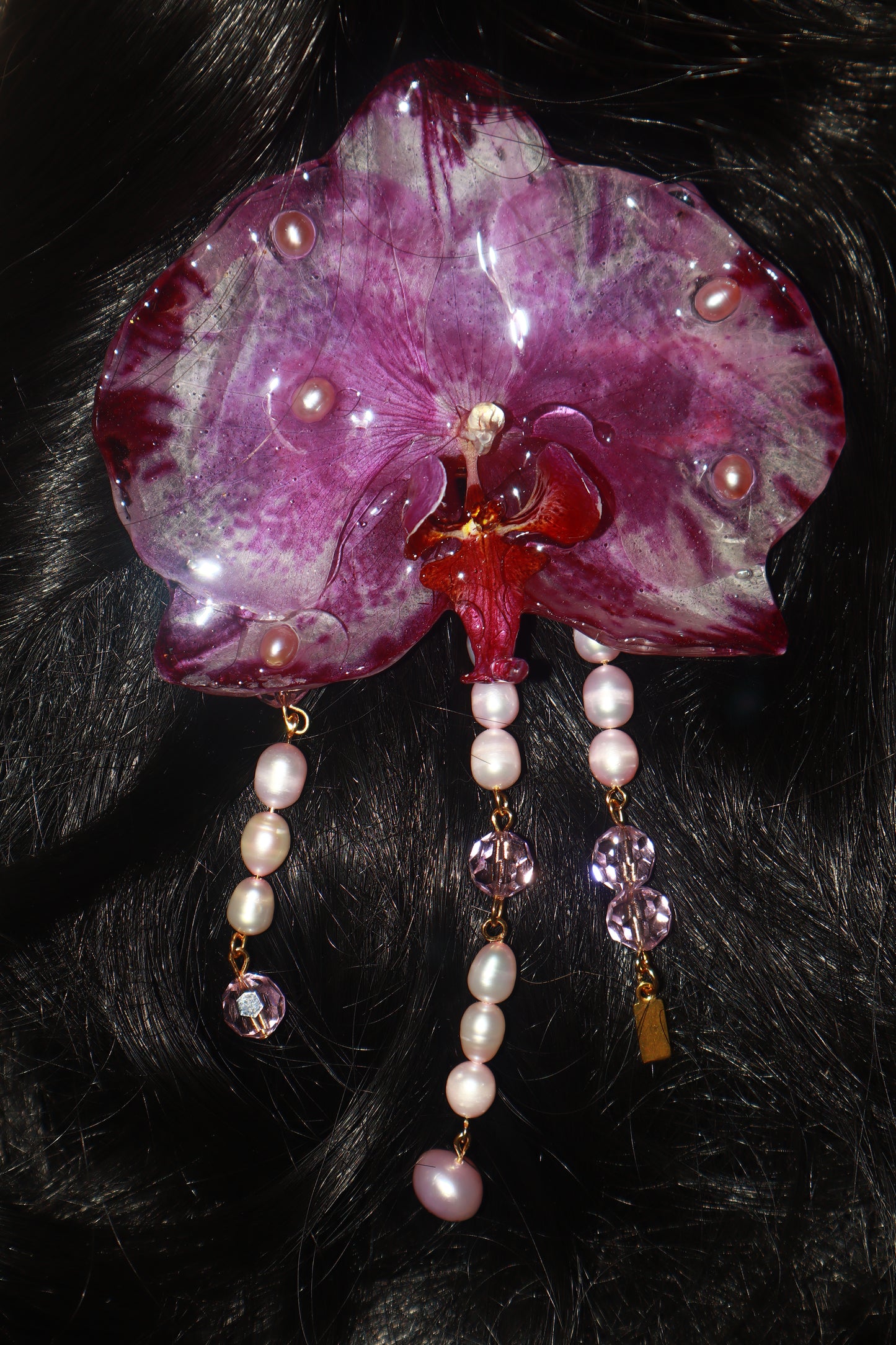 Clip~Orquídea Grande, Perlas de Aguadulce&Perlas de vidrio