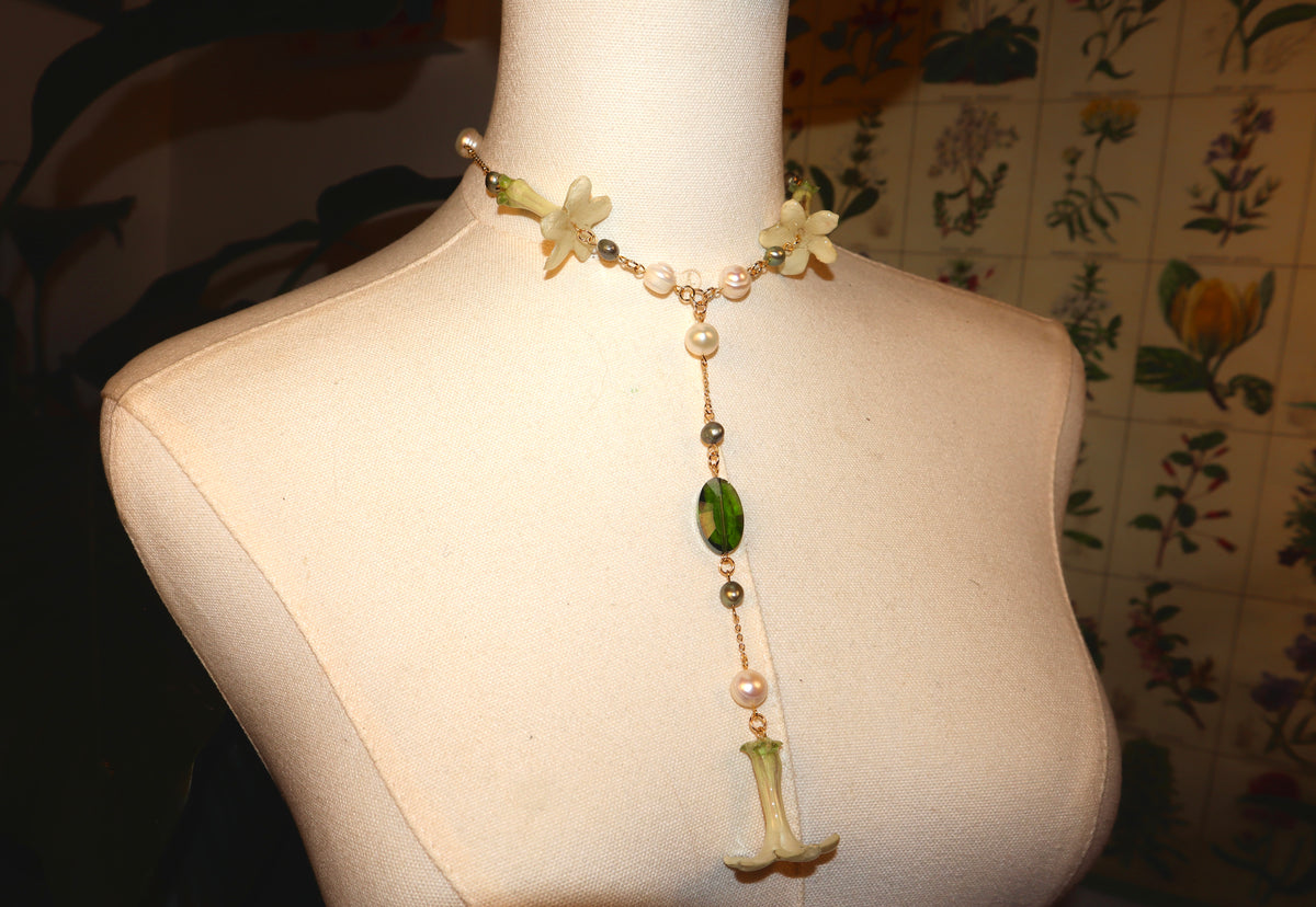 Jasmine ( collar )