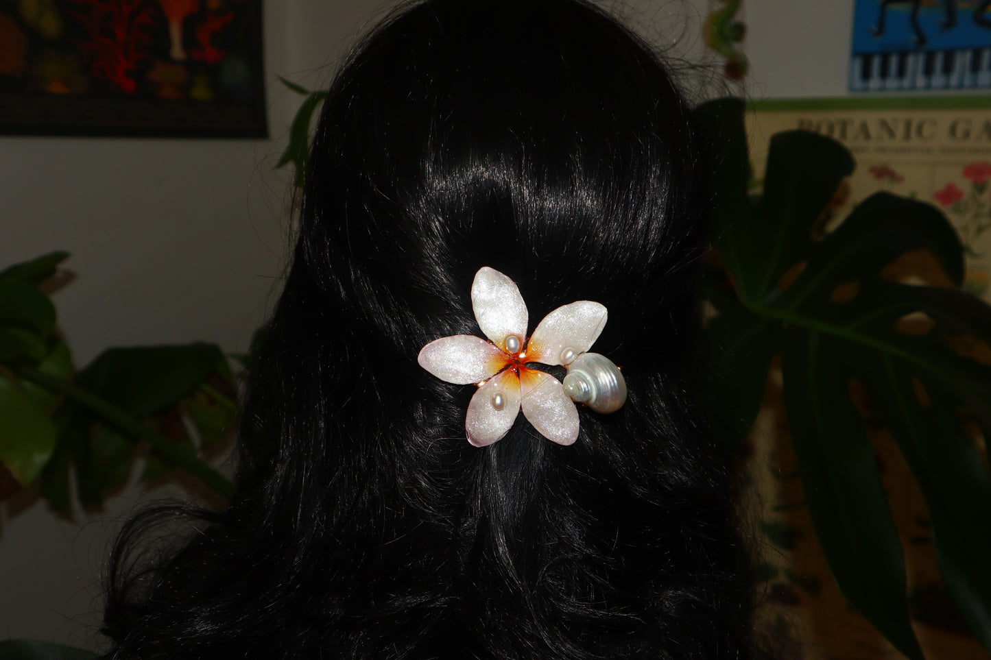 Plumeria & Shell Clip