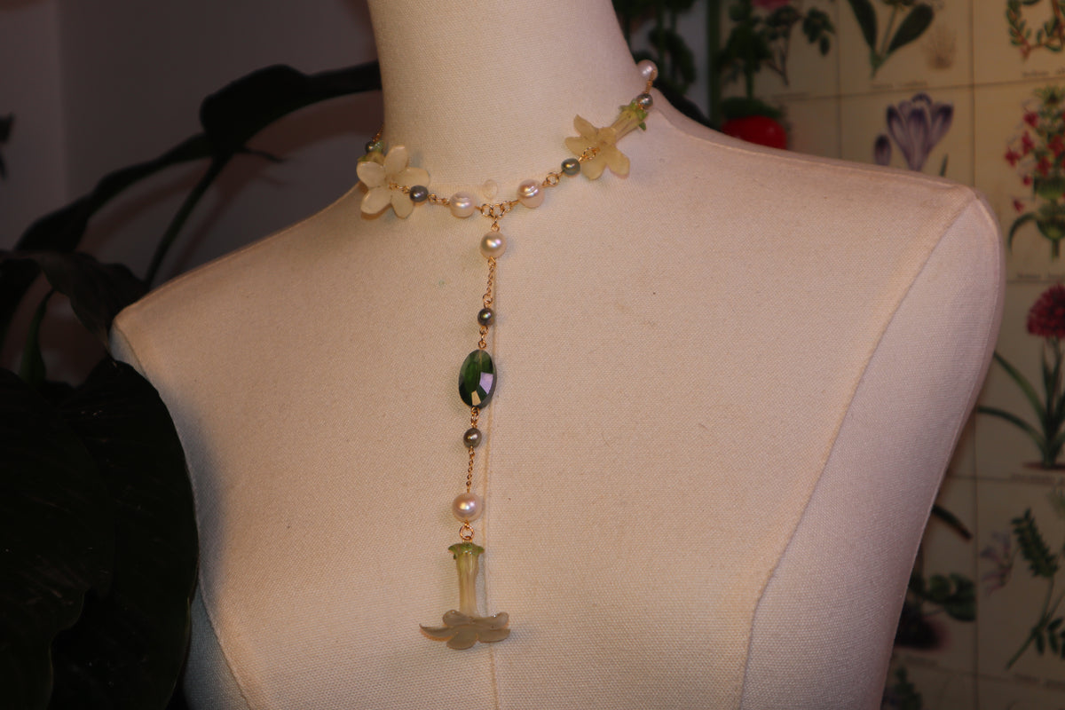 Jasmine ( collar )
