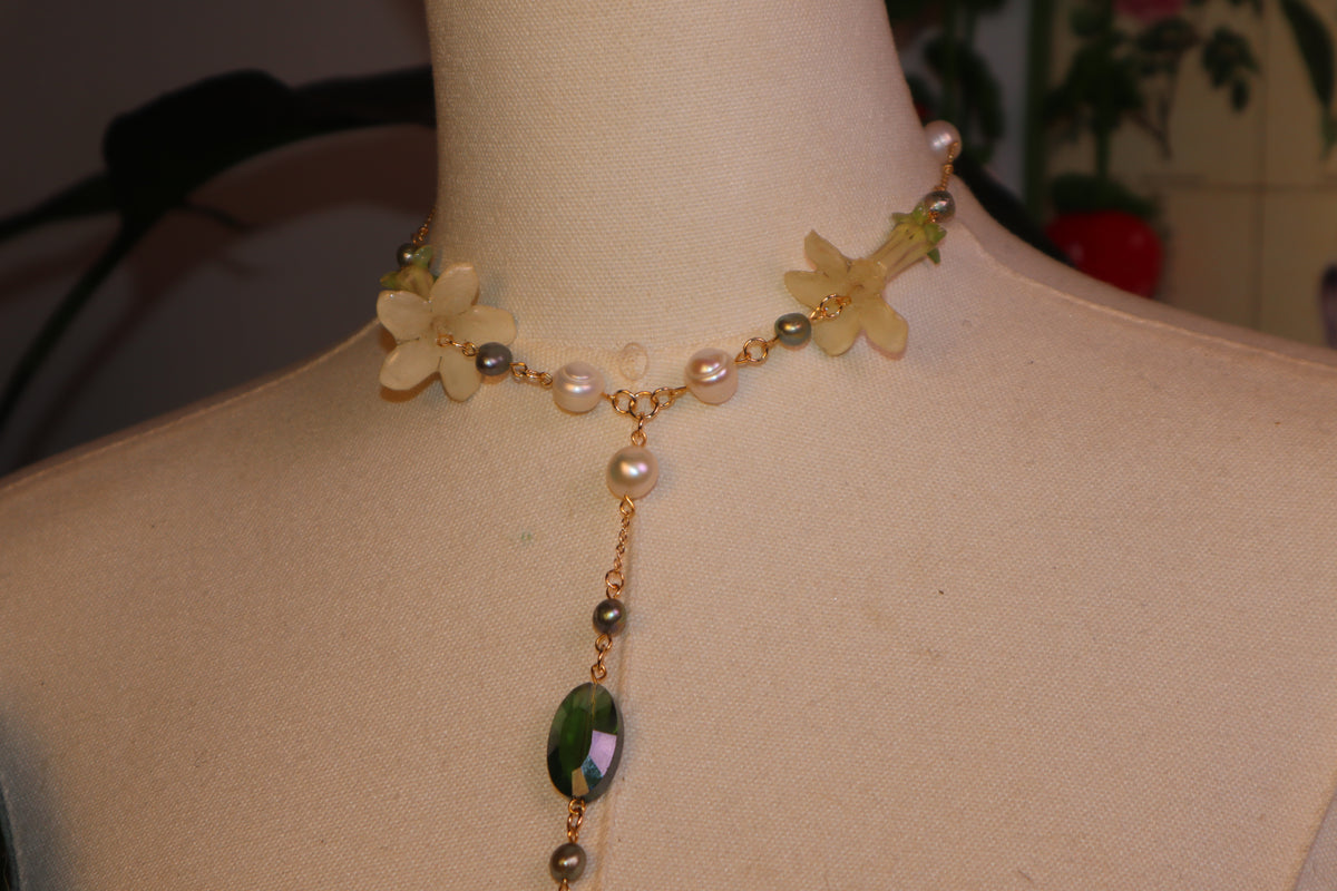 Jasmine ( collar )
