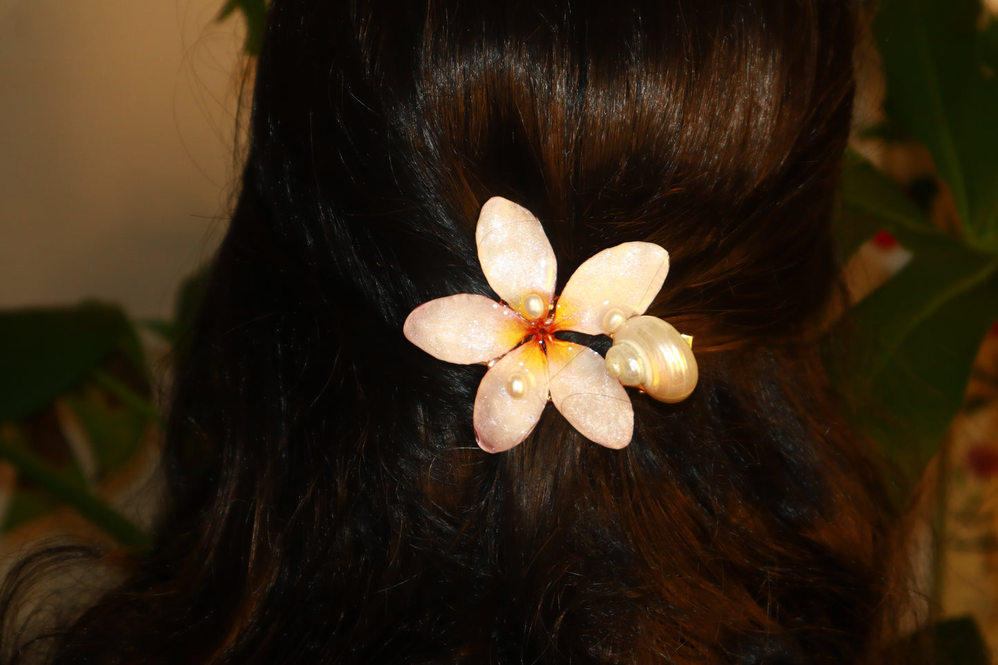Plumeria & Shell Clip