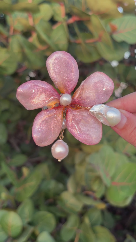 Plumeria & Pearl Clip