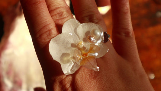 Mini Orchid Ring