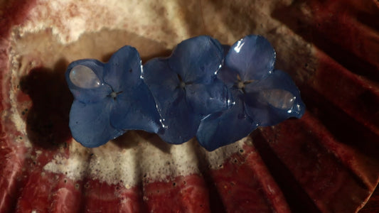 Tres Hortensias & Piedra Lunar Clip